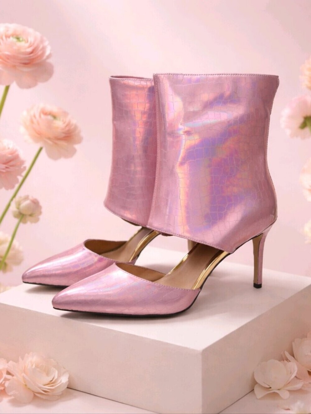 THINGS II COME NEW IN BOX PINK SNAKE PRINT STILETTOS FOR SUMMER!